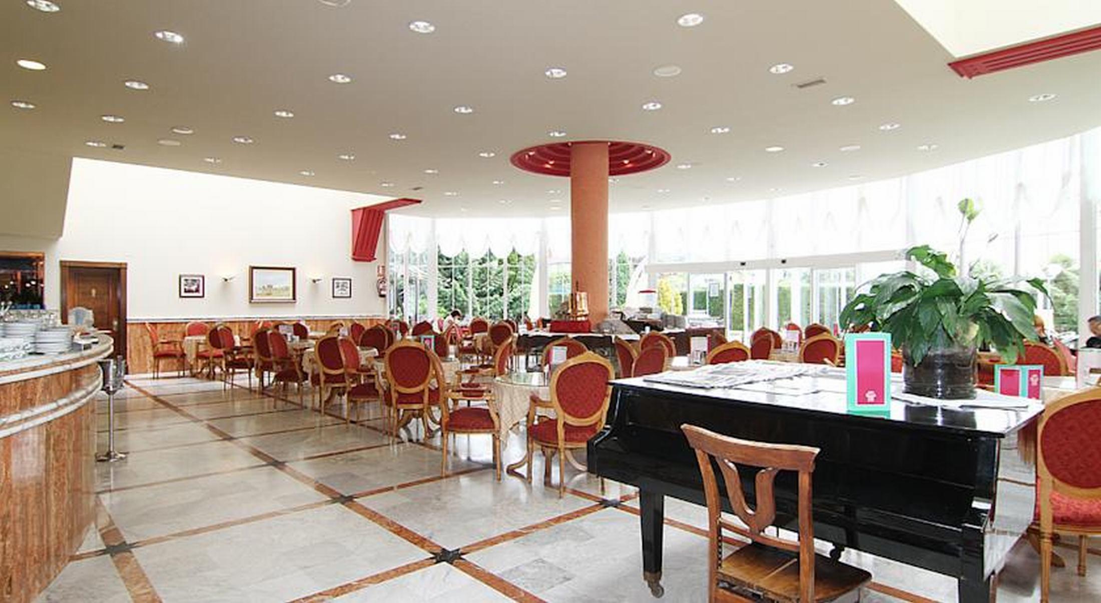 Hotel Begona Park Хихон Ресторант снимка