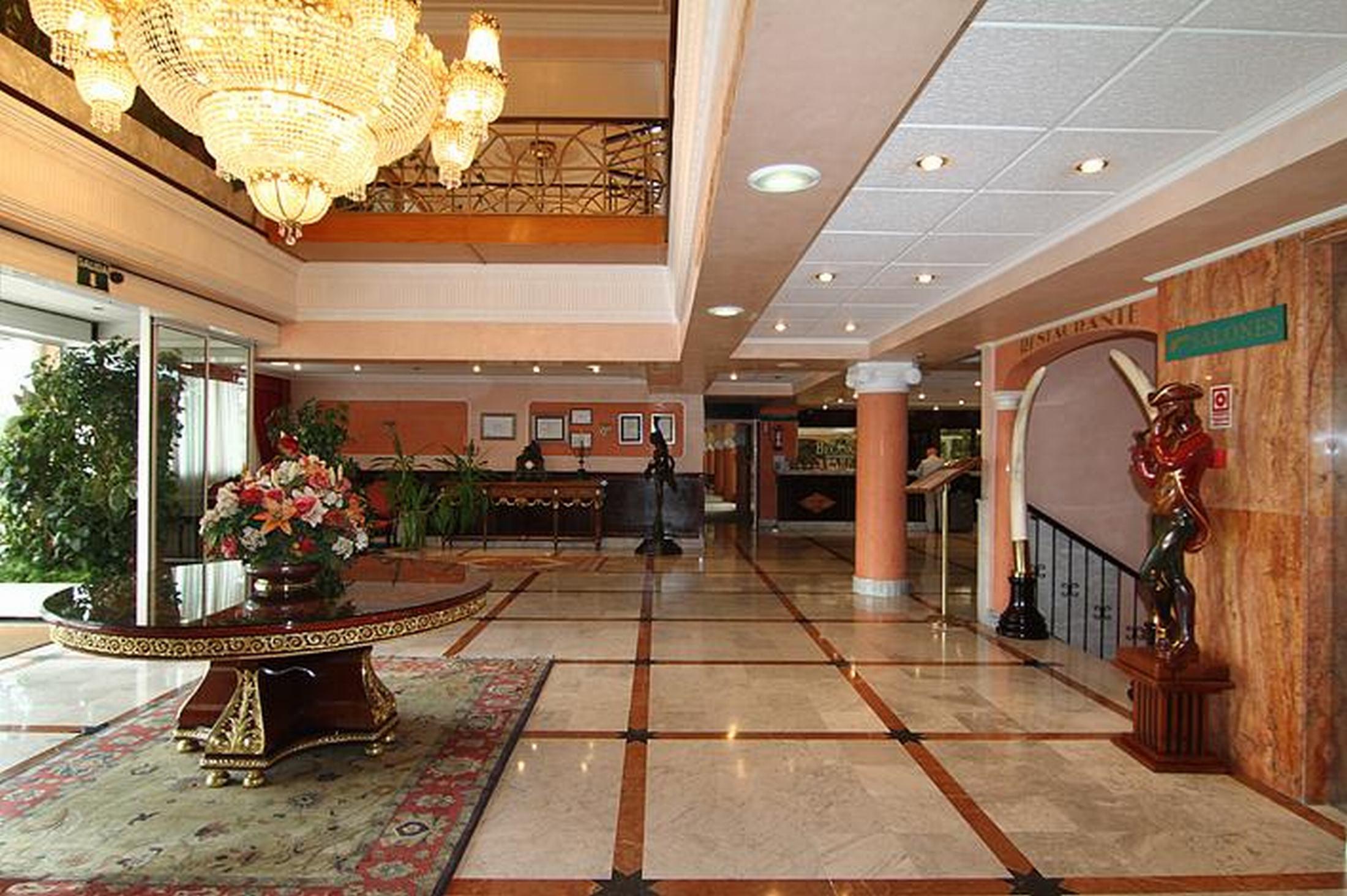 Hotel Begona Park Хихон Екстериор снимка