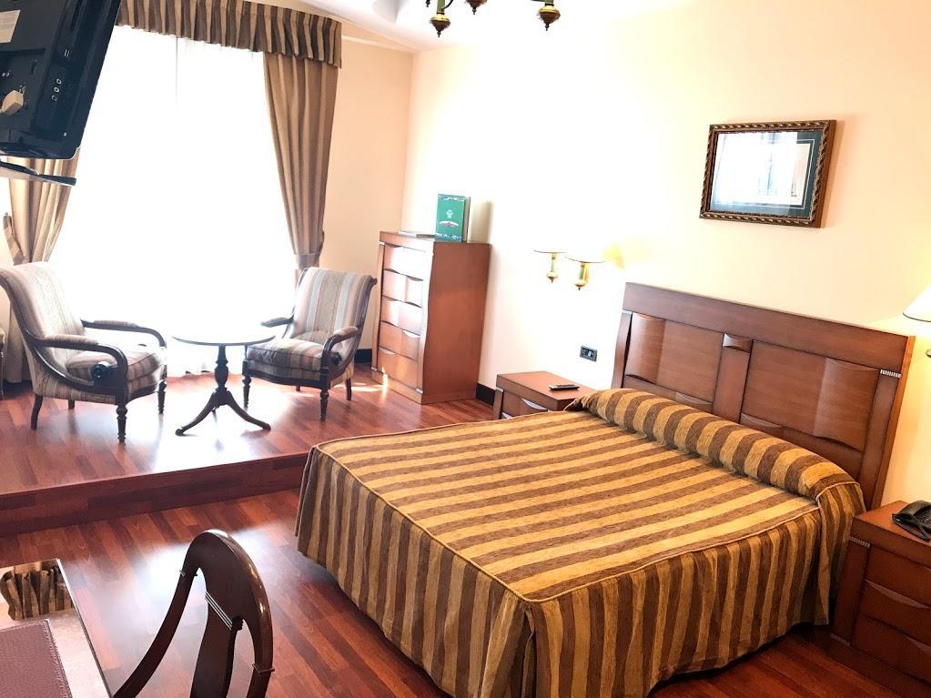 Hotel Begona Park Хихон Екстериор снимка